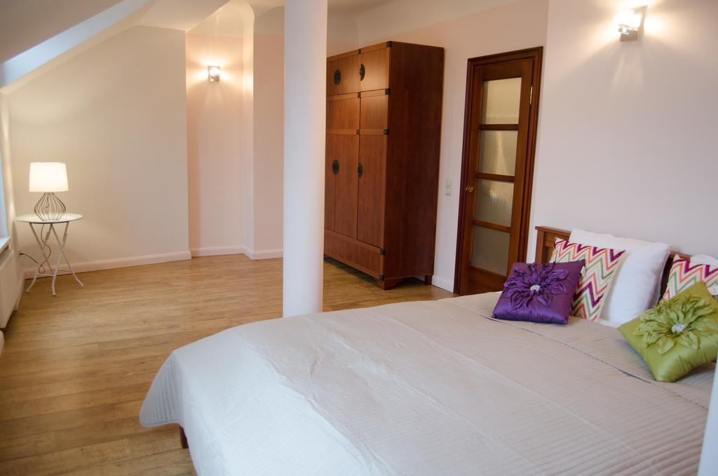 City Inn Riga Apartment, Old Town Panorama View With Parking Exterior photo